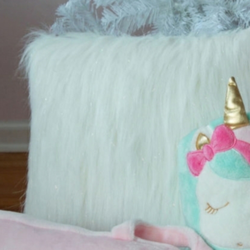 Frank and Lulu Tinsel Town pillow